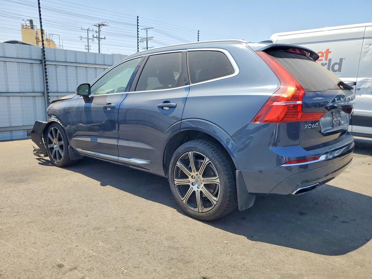 2018 Volvo Xc60 T6 Inscription - Image 2