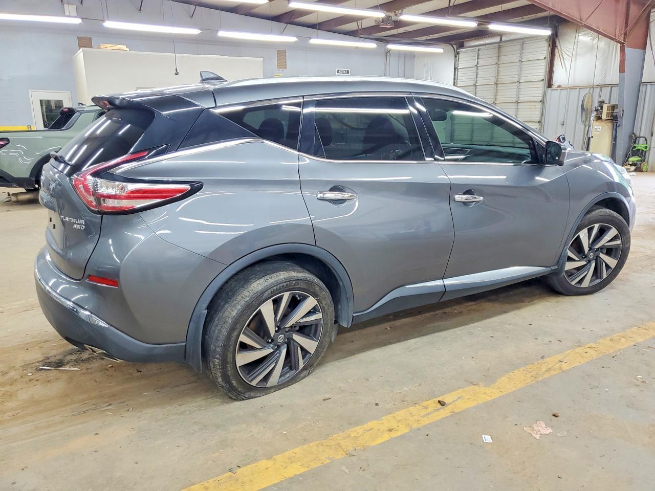 2018 Nissan Murano Platinum - Image 3