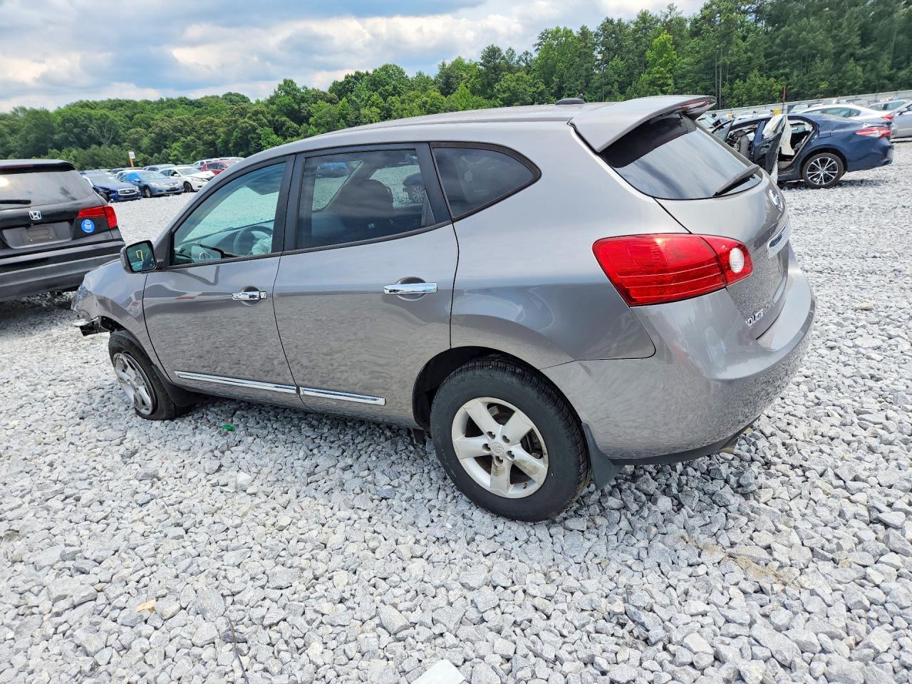 2013 Nissan Rogue S - Image 2
