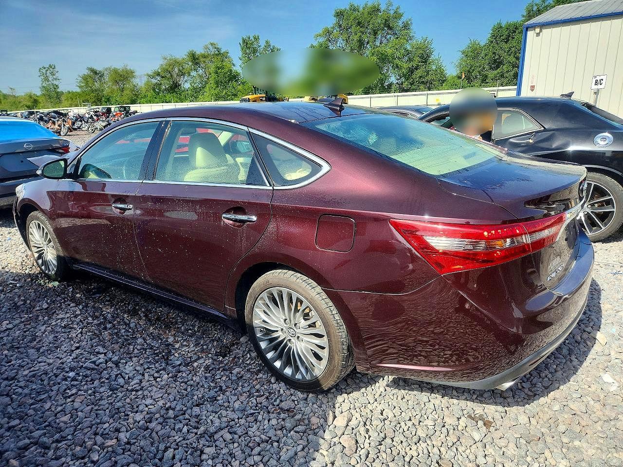 2016 Toyota Avalon Limited - Фото 2