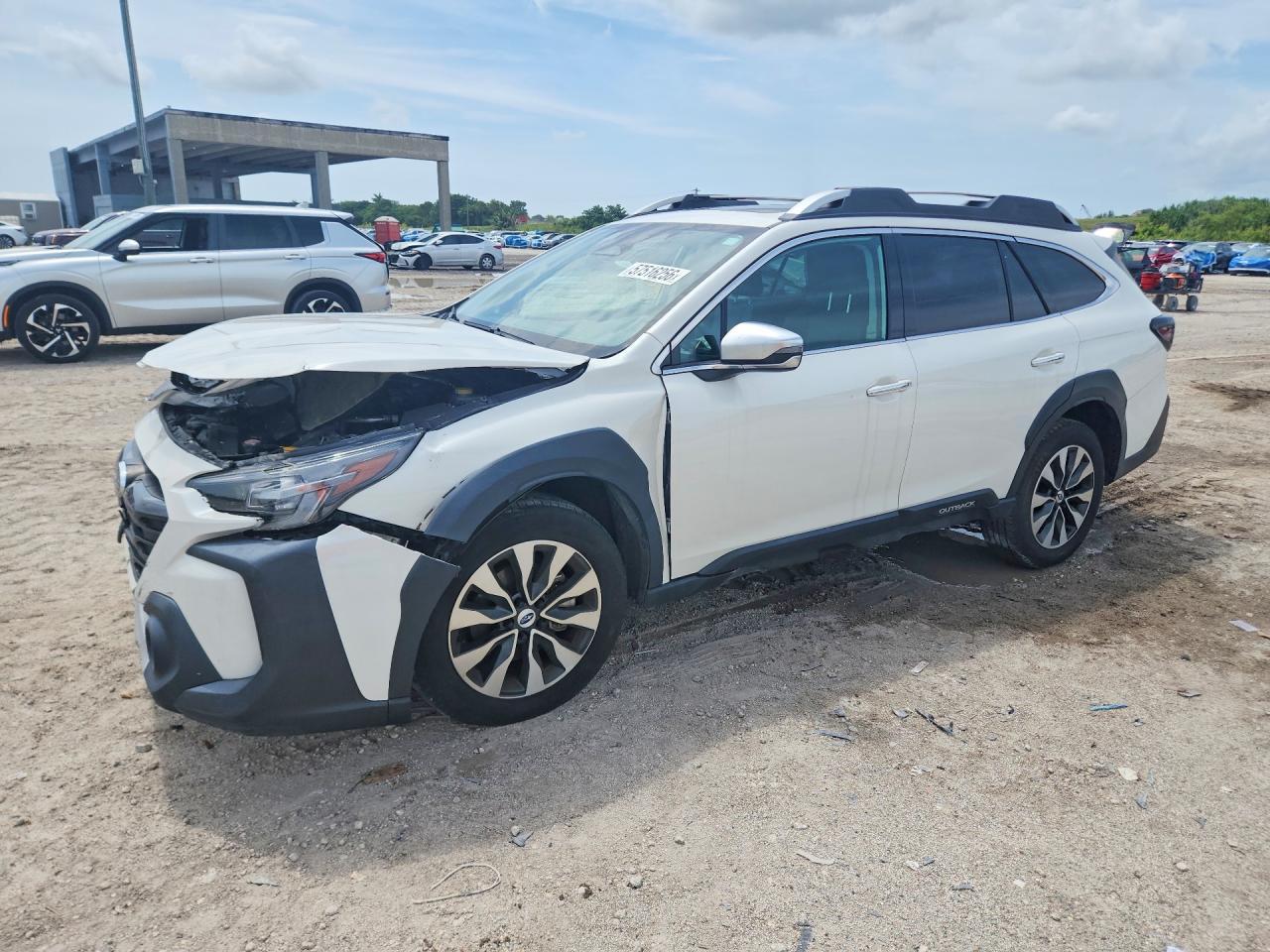 2023 Subaru Outback Touring