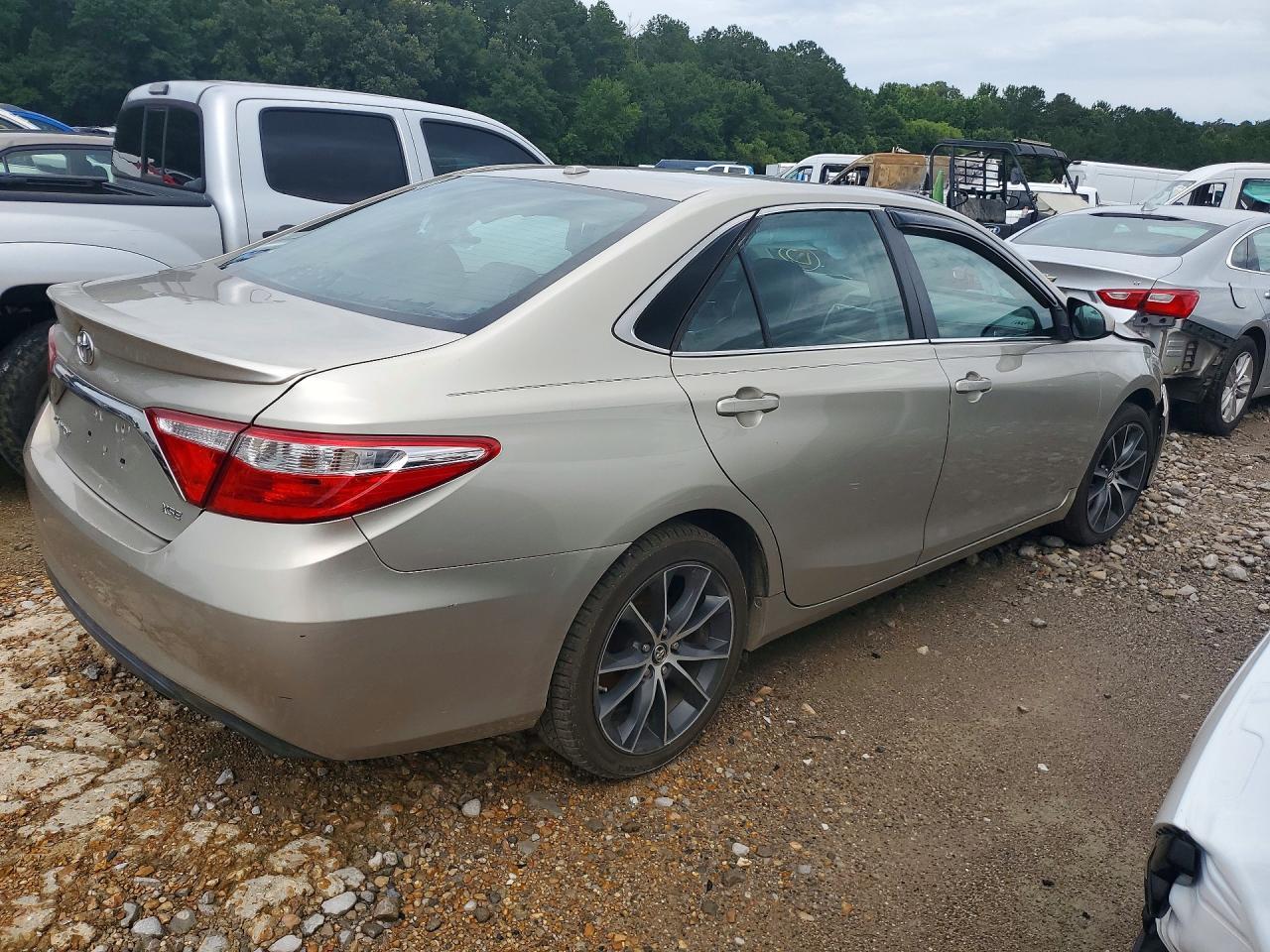2017 Toyota Camry Xse - Фото 3