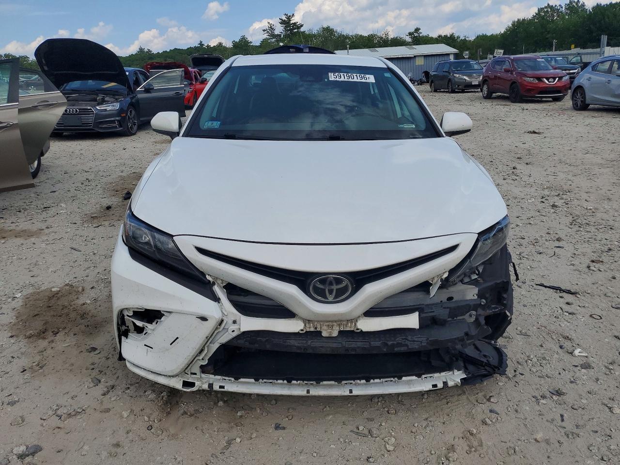 2021 Toyota Camry Se - Image 5