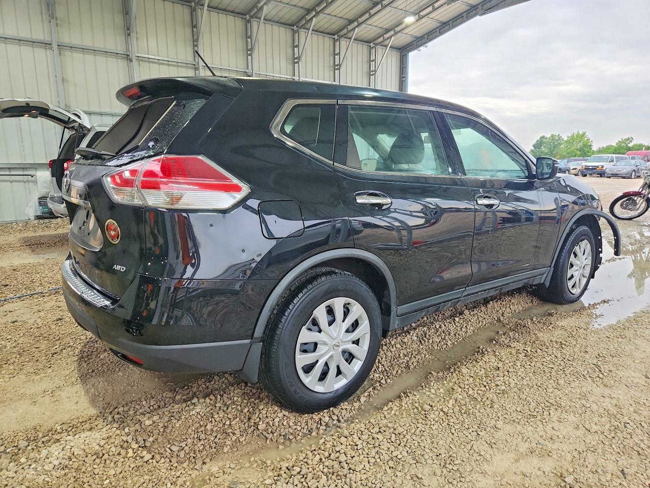 2015 Nissan Rogue S - Фото 3