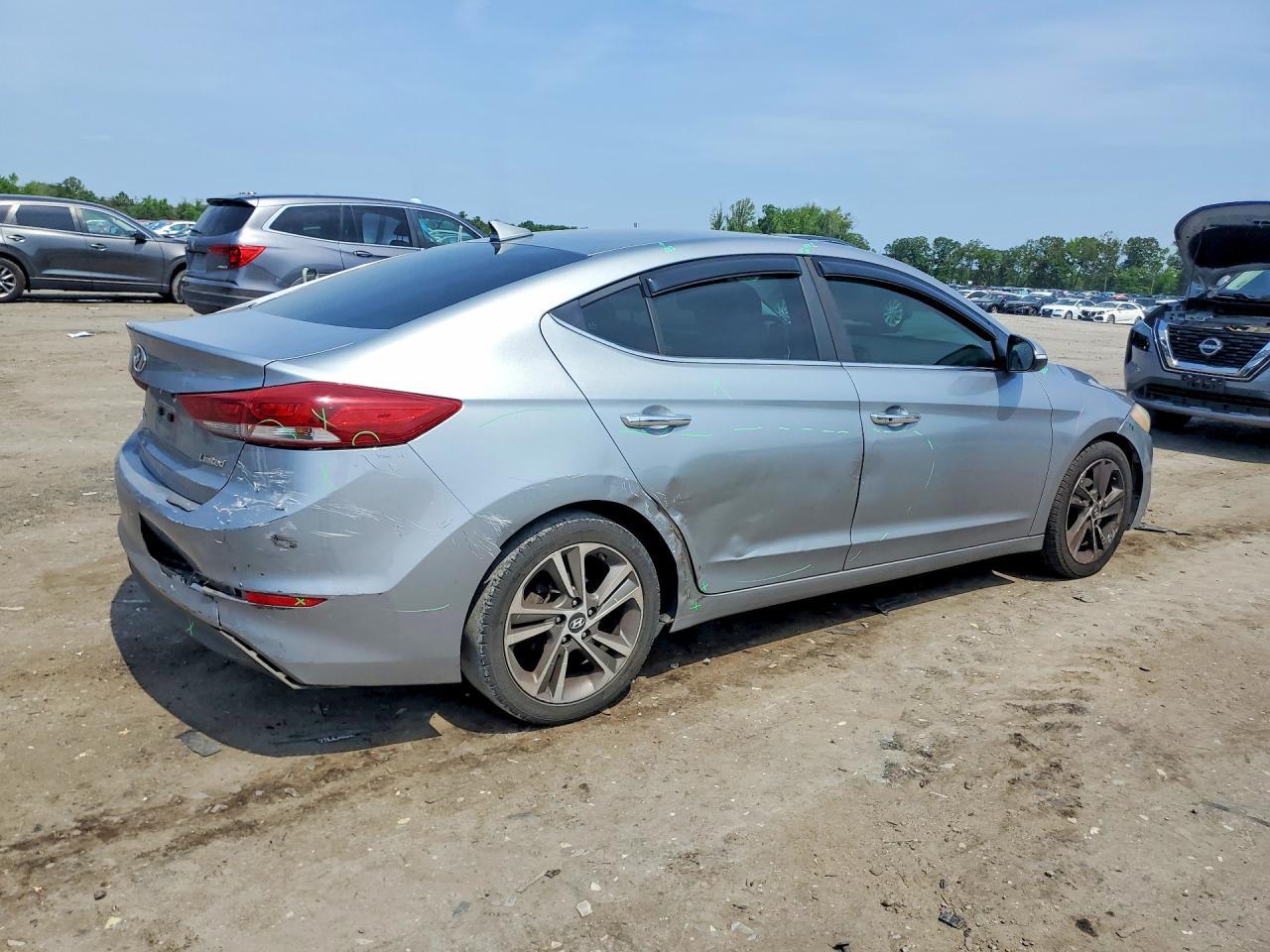 2017 Hyundai Elantra Limited - Image 3