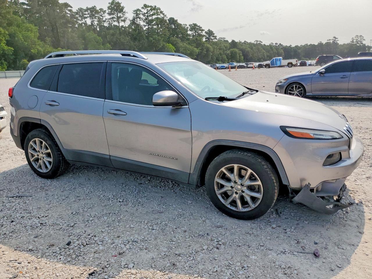 2015 Jeep Cherokee Latitude - Фото 4