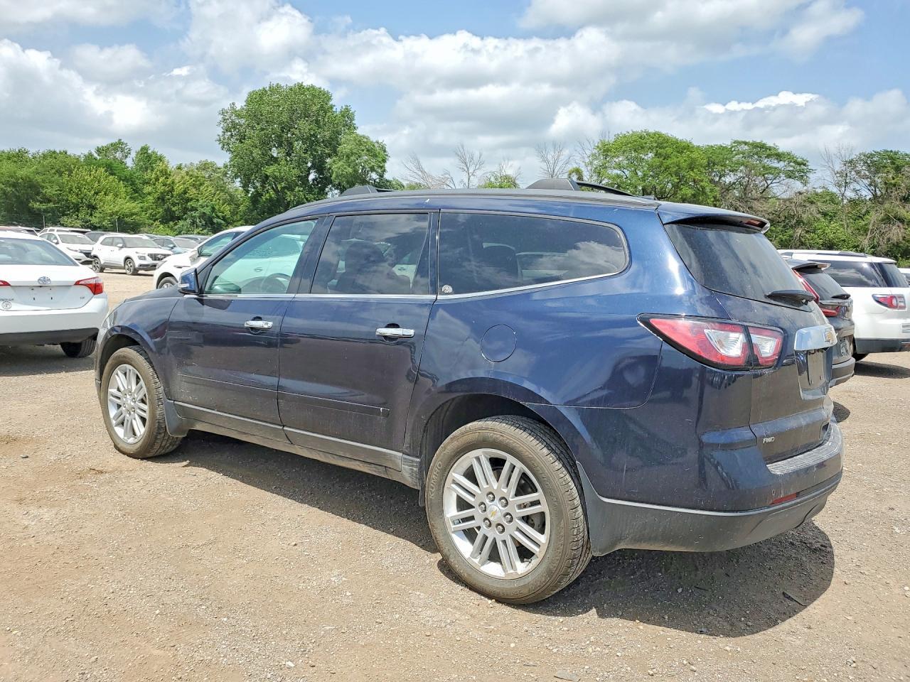 2015 Chevrolet Traverse Lt - Фото 2