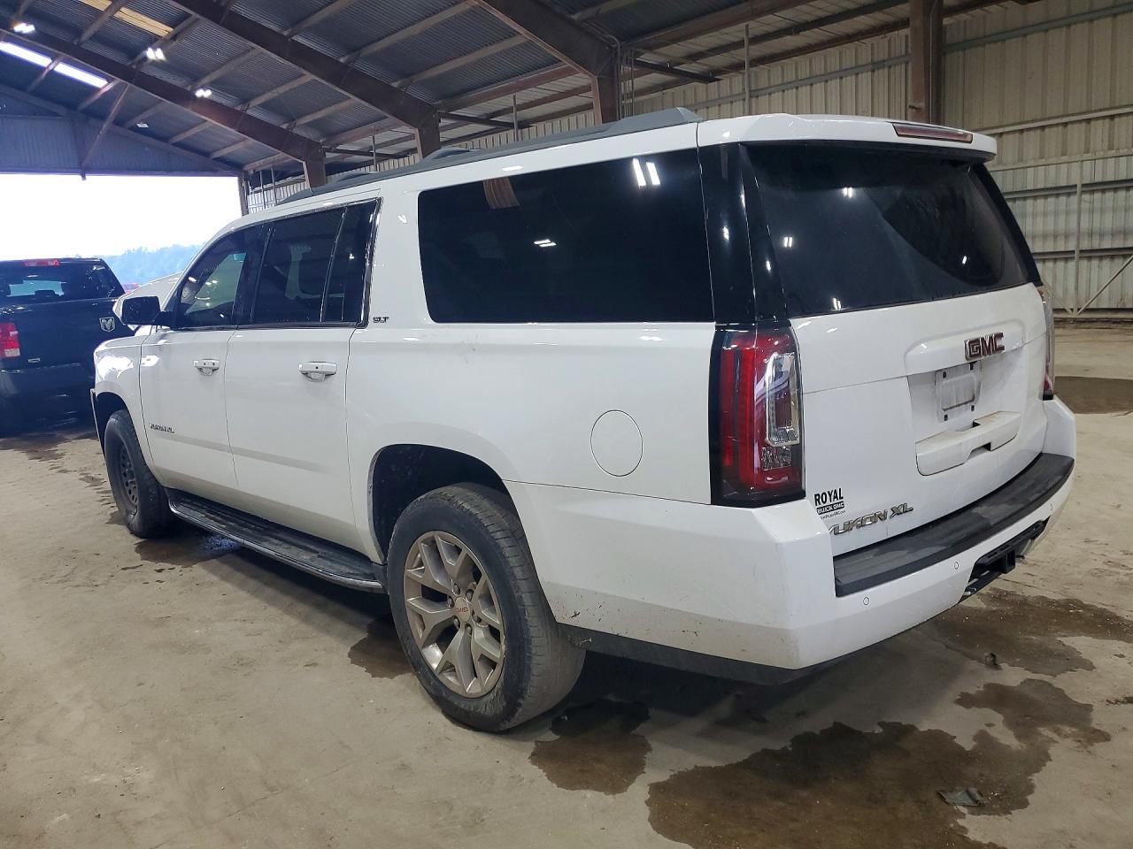 2019 GMC Yukon Xl C1500 Slt - Фото 2