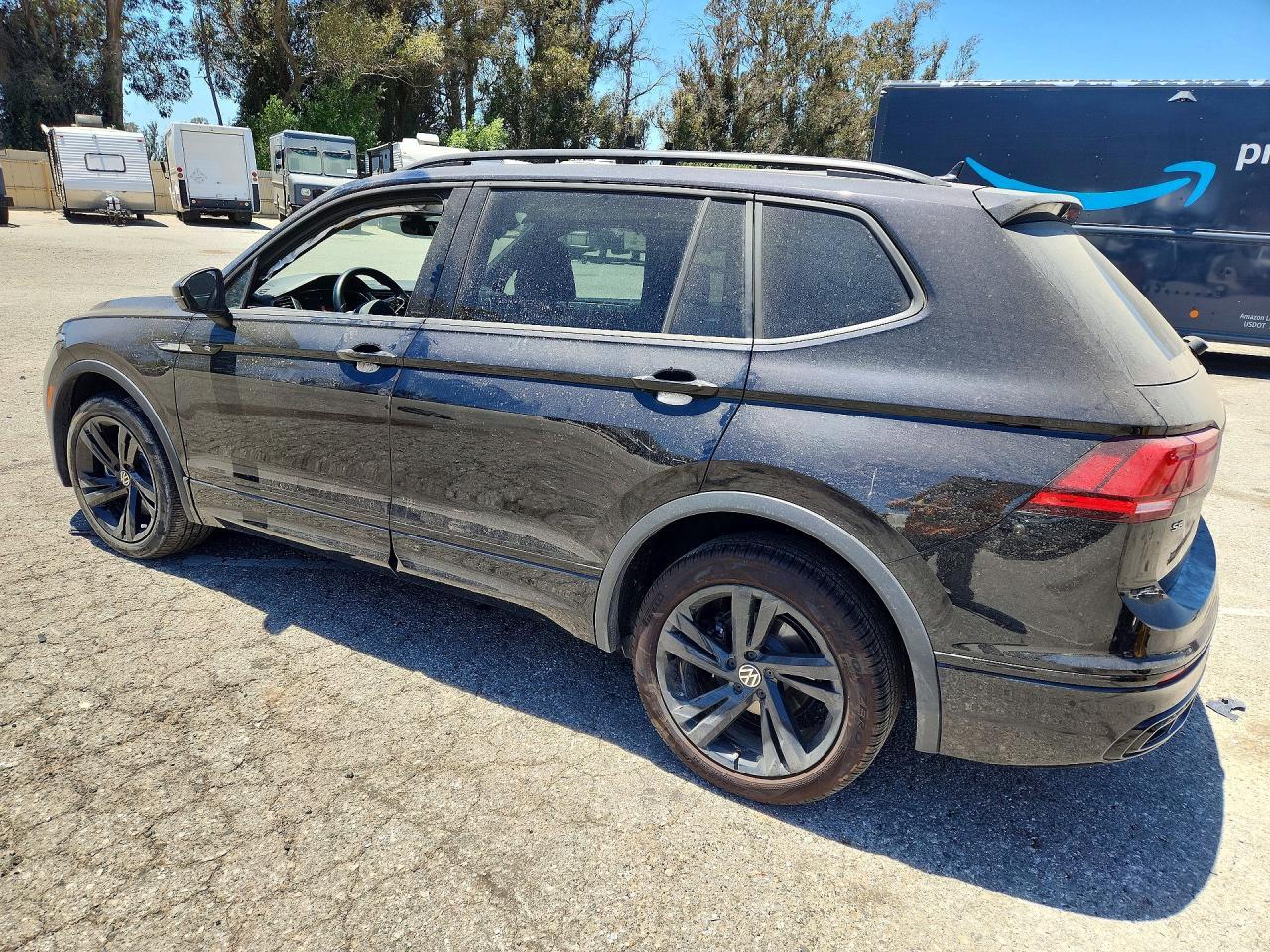 2023 Volkswagen Tiguan Se R-Line Black - Фото 2