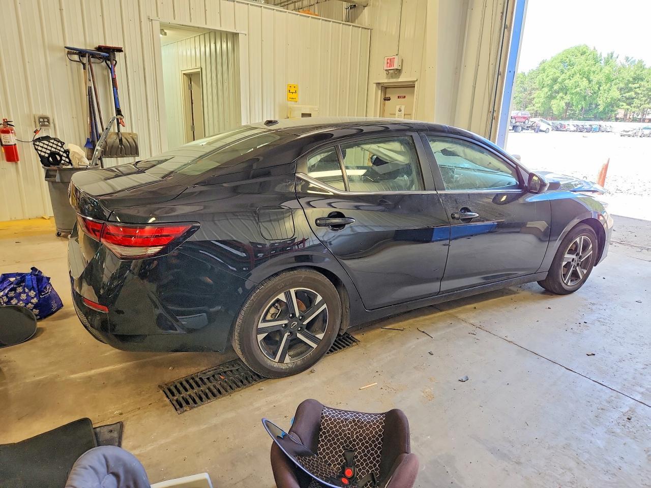 2025 Nissan Sentra Sv - Image 3
