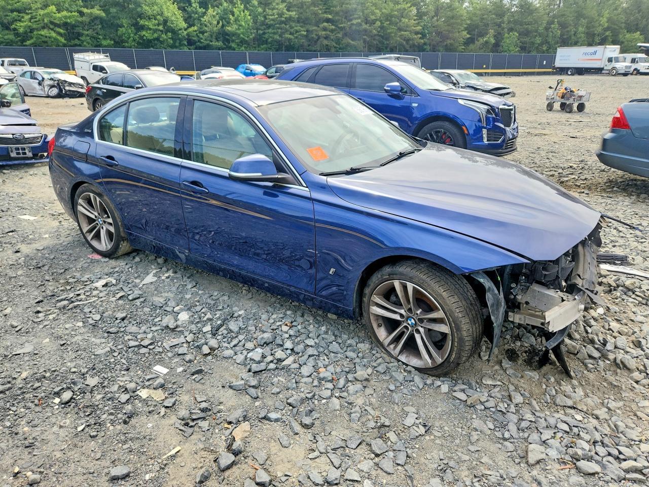 2018 BMW 330E - Фото 4