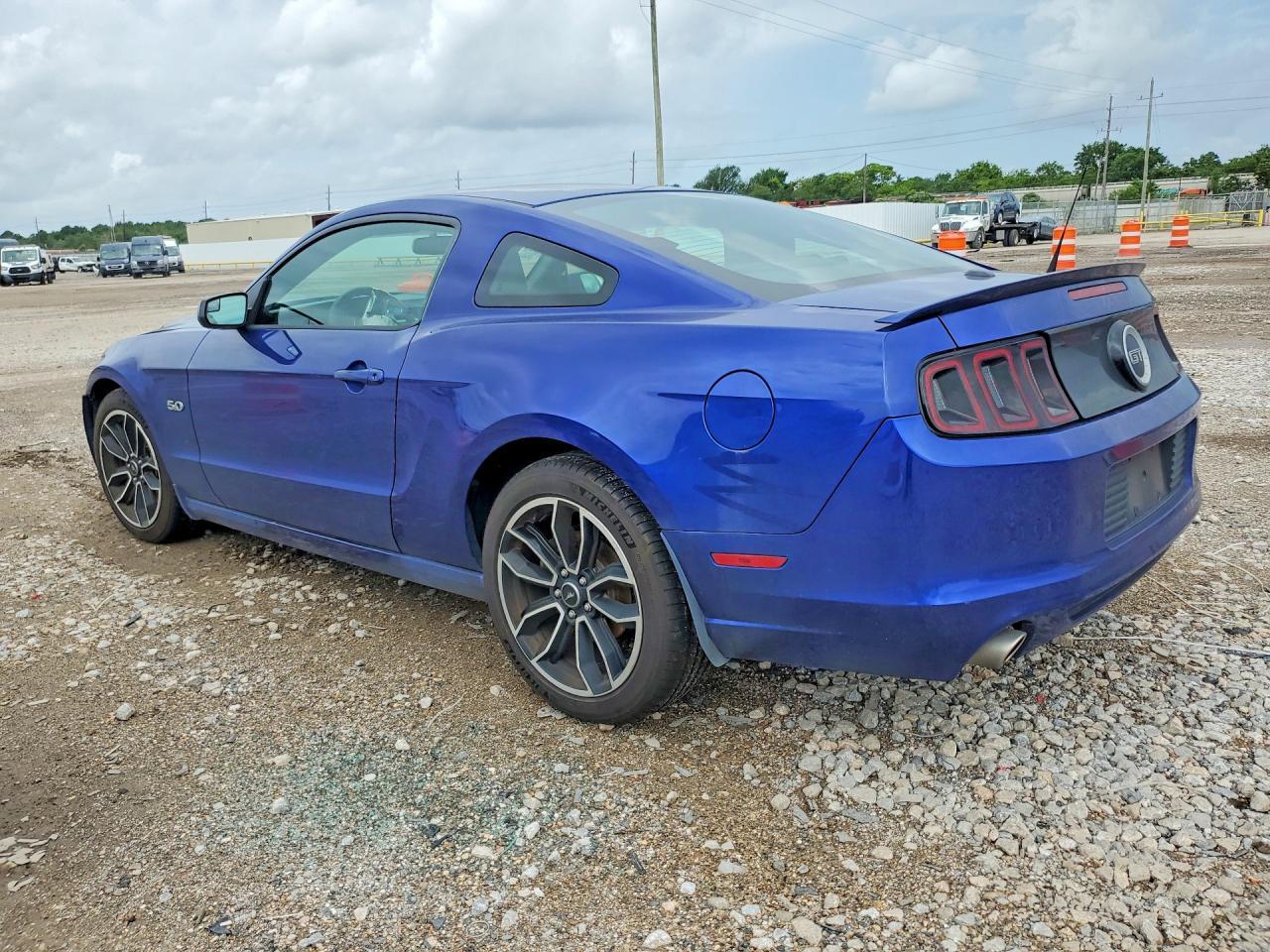 2014 Ford Mustang - Image 2