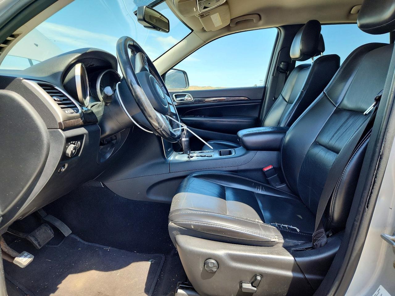 2011 Jeep Grand Cherokee - Image 7