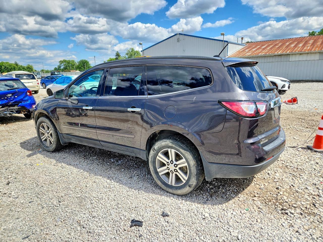 2015 Chevrolet Traverse Lt - Image 2