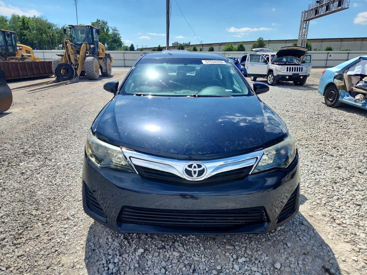 2012 Toyota Camry Le - Фото 5