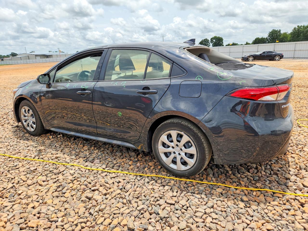 2025 Toyota Corolla Hybrid Le - Image 2