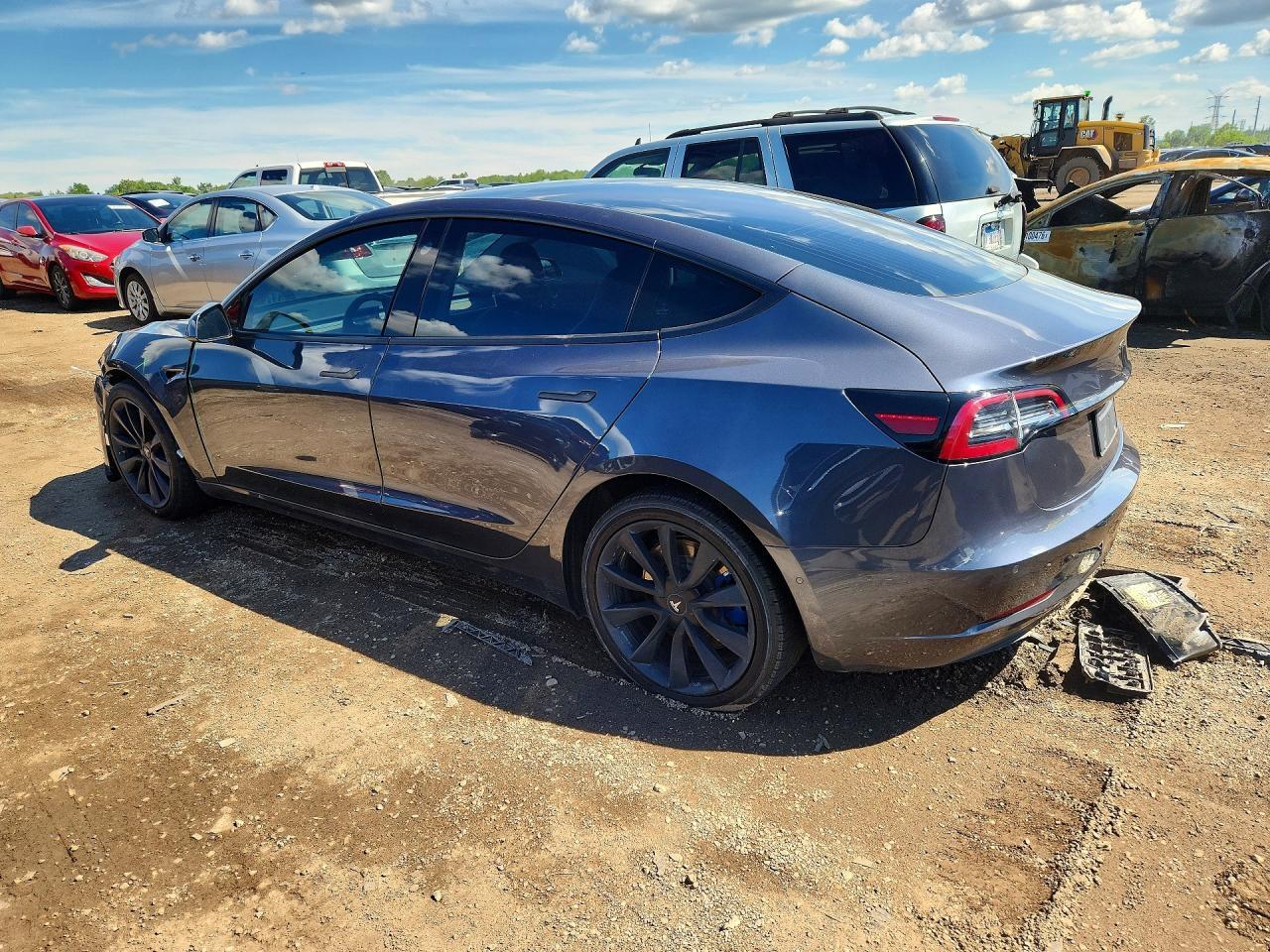 2020 Tesla Model 3 - Фото 2