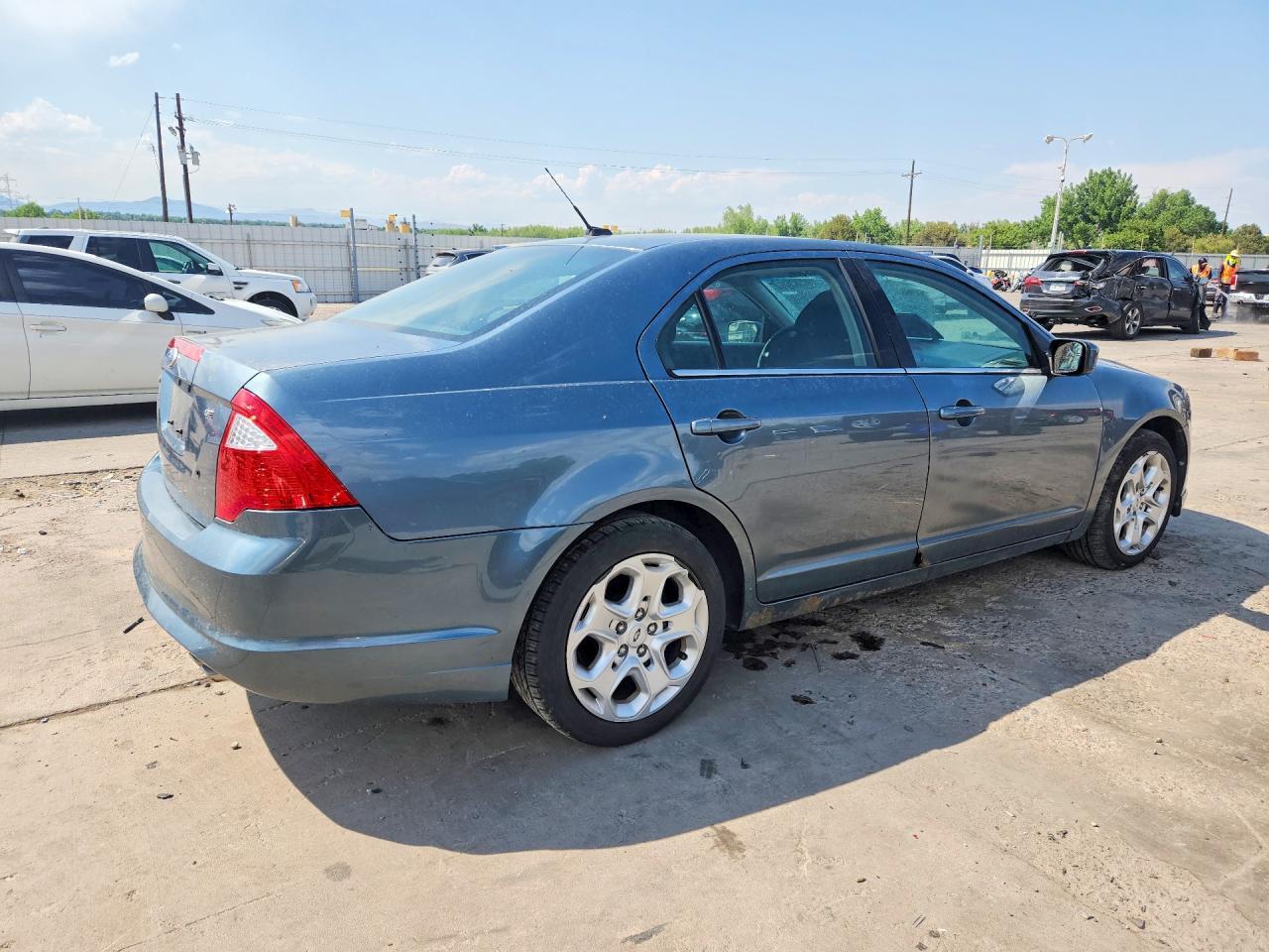 2011 Ford Fusion - Image 3