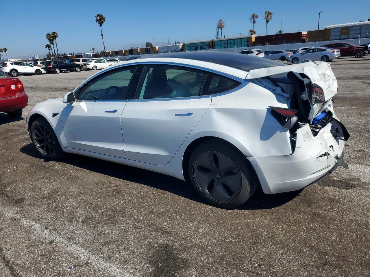 2020 Tesla Model 3 - Image 2