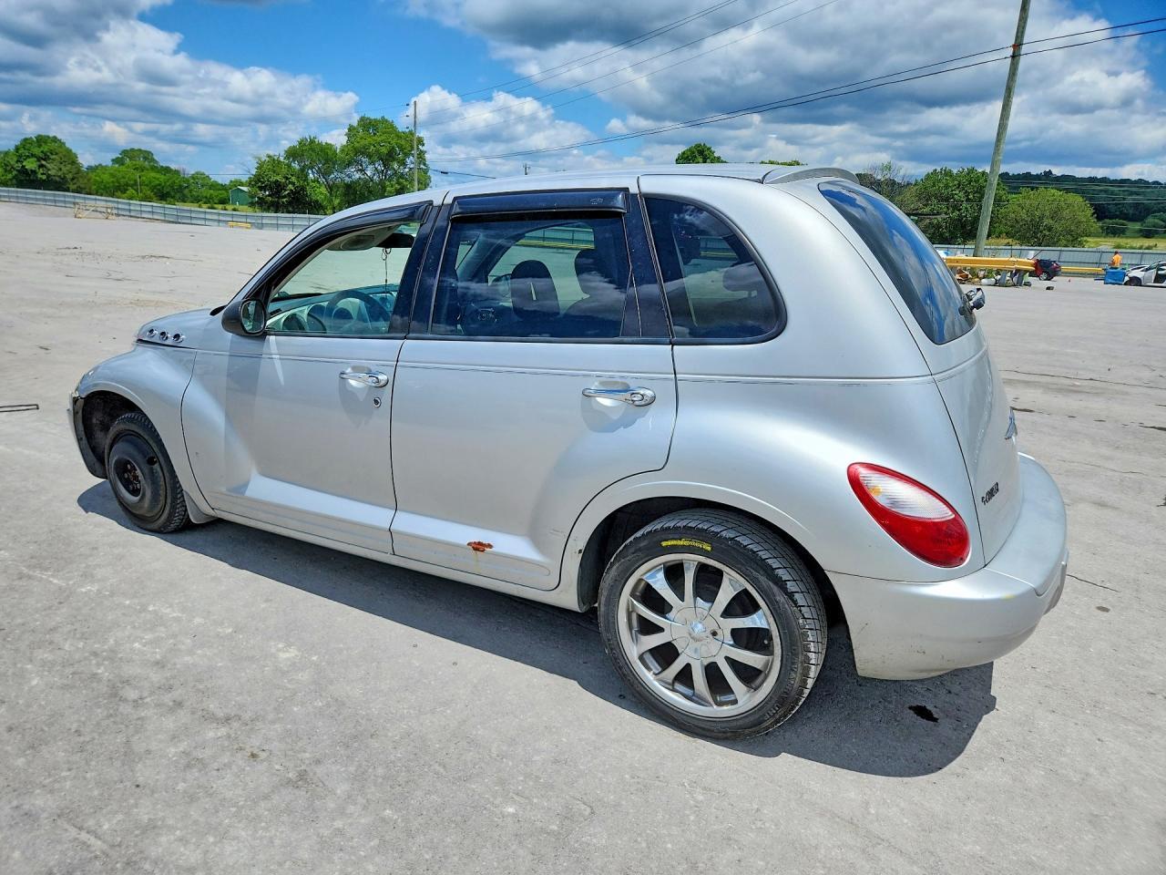 2008 Chrysler Pt Cruiser - Image 2