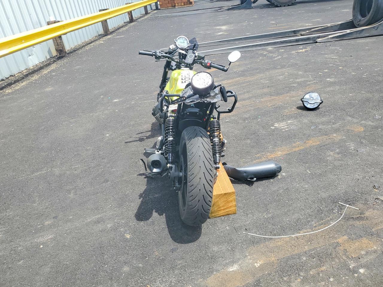2026 Moto Guzzi V7 Sport - Фото 4