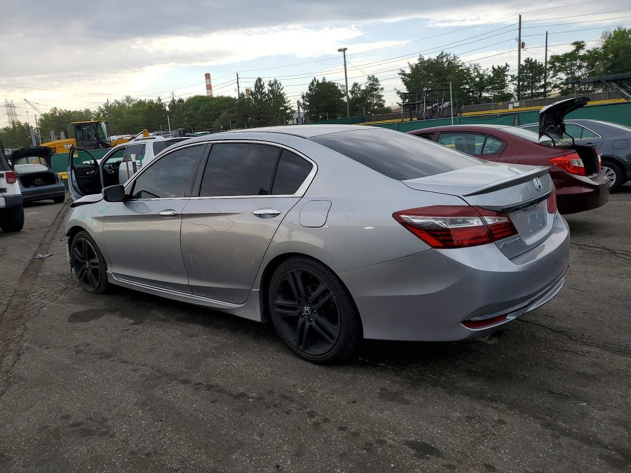 2017 Honda Accord Sport Special Edition - Фото 2