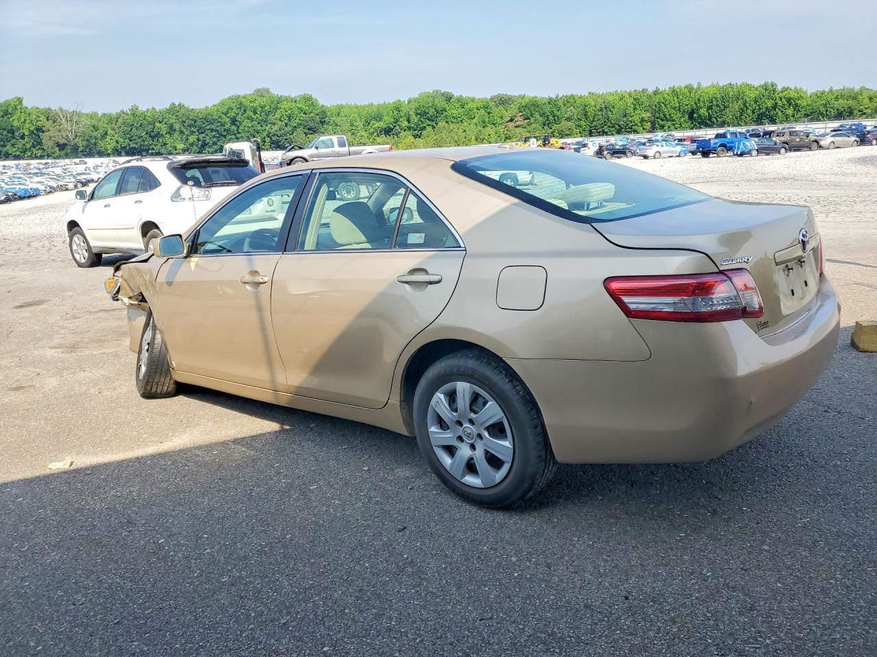 2011 Toyota Camry - Image 2