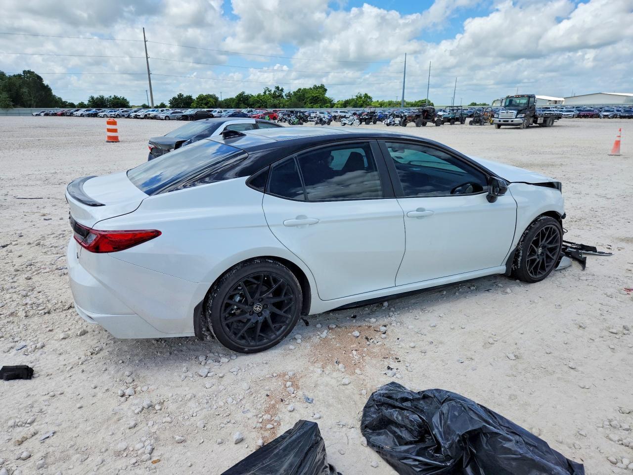 2026 Toyota Camry Xse - Image 3