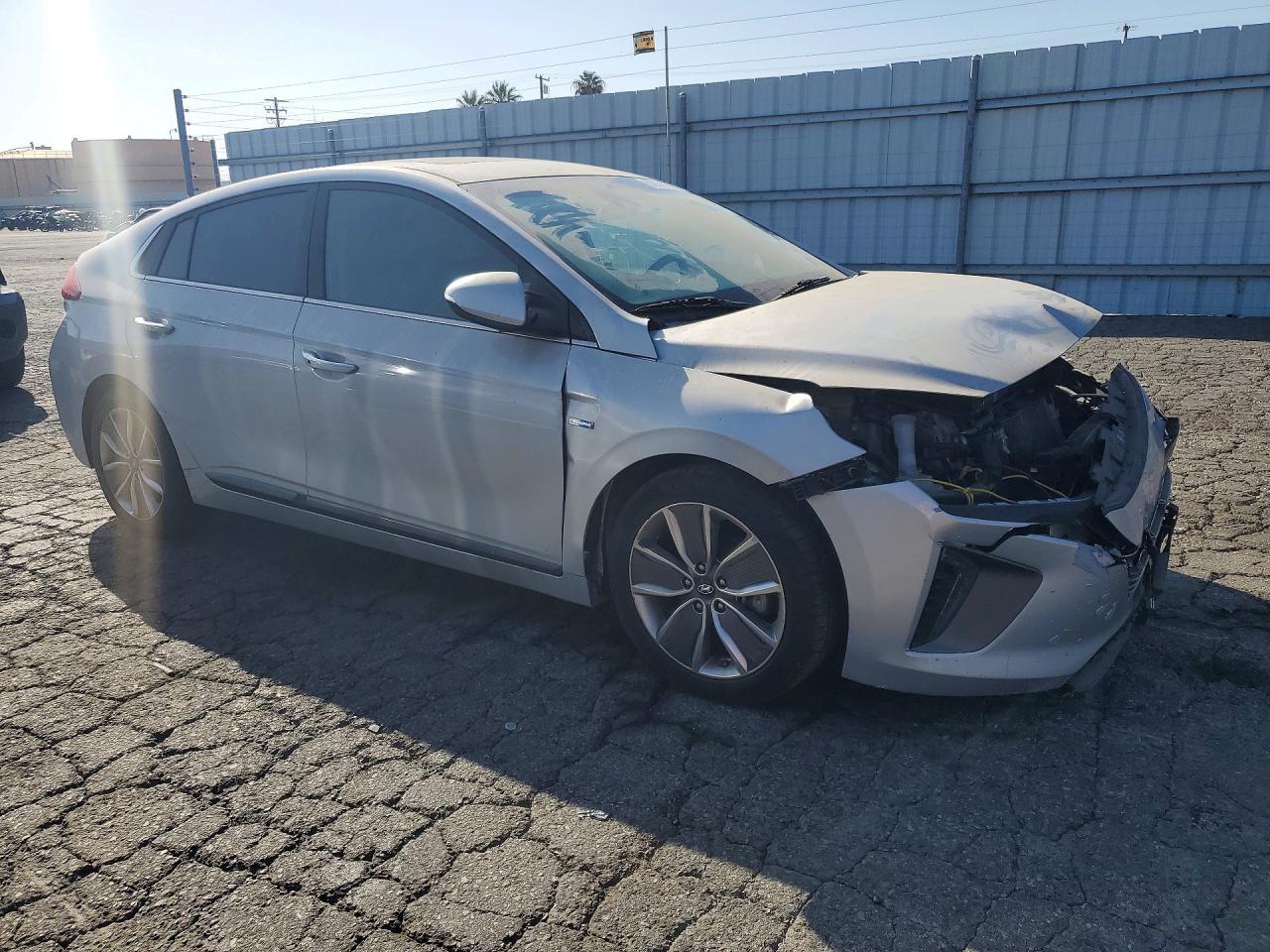 2018 Hyundai Ioniq Limited - Фото 4