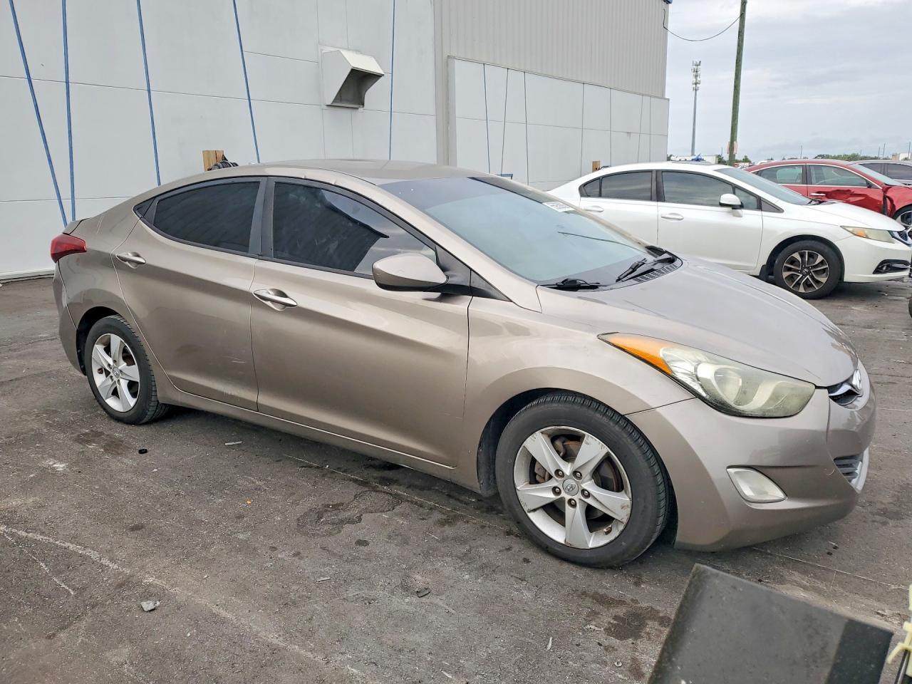 2013 Hyundai Elantra Gls - Фото 4