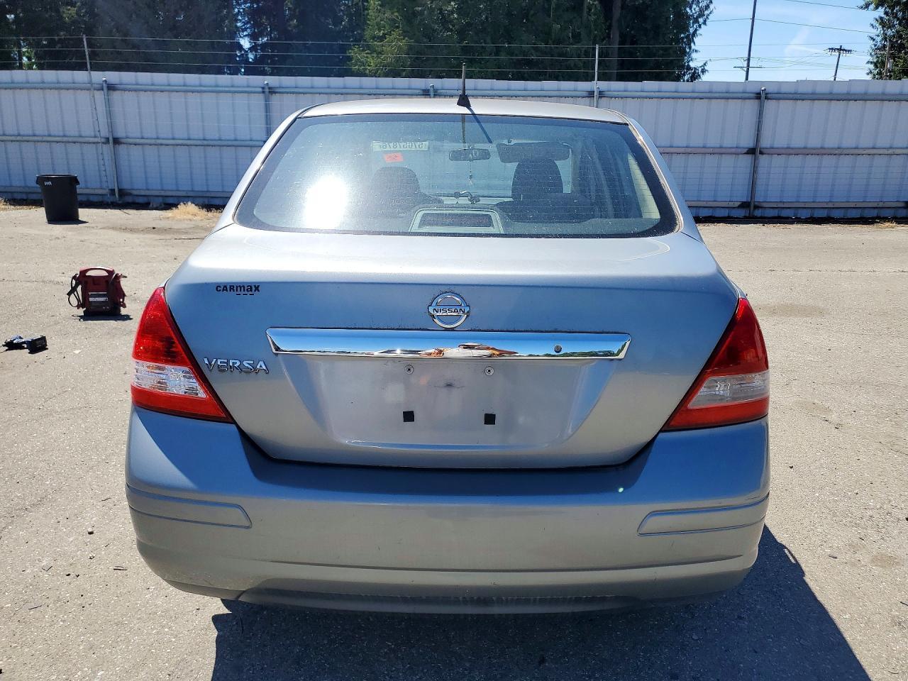 2011 Nissan Versa 1.8 S - Фото 6