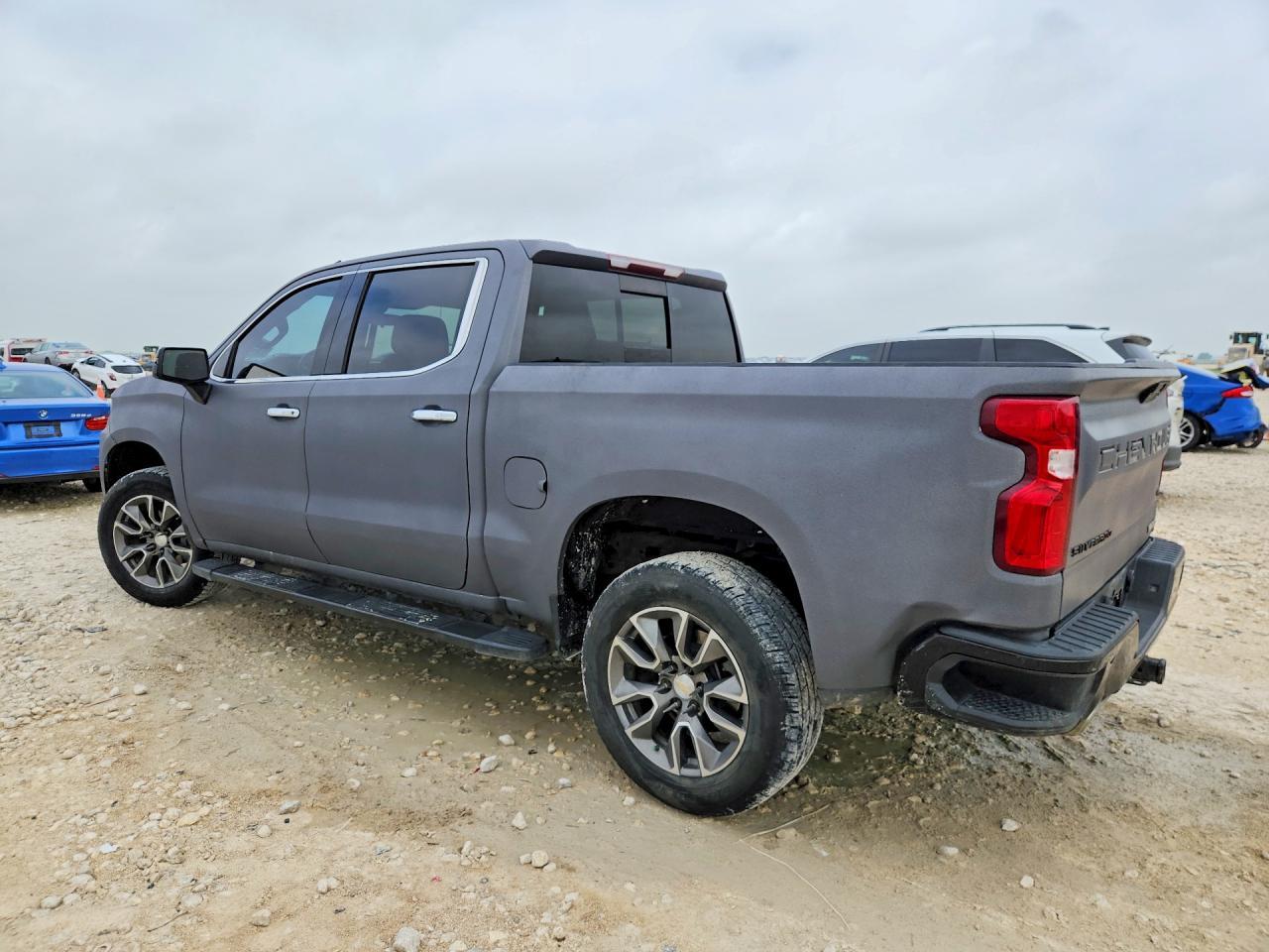 2019 Chevrolet Silverado K1500 Rst - Image 2
