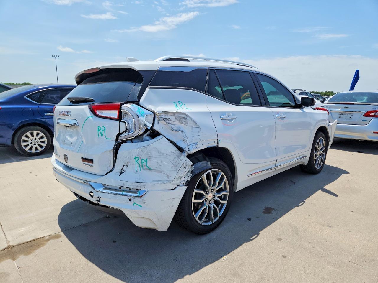 2023 GMC Terrain Denali - Image 3