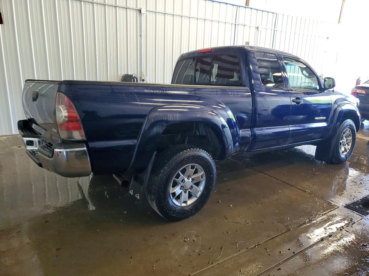2013 Toyota Tacoma Access Cab - Image 3
