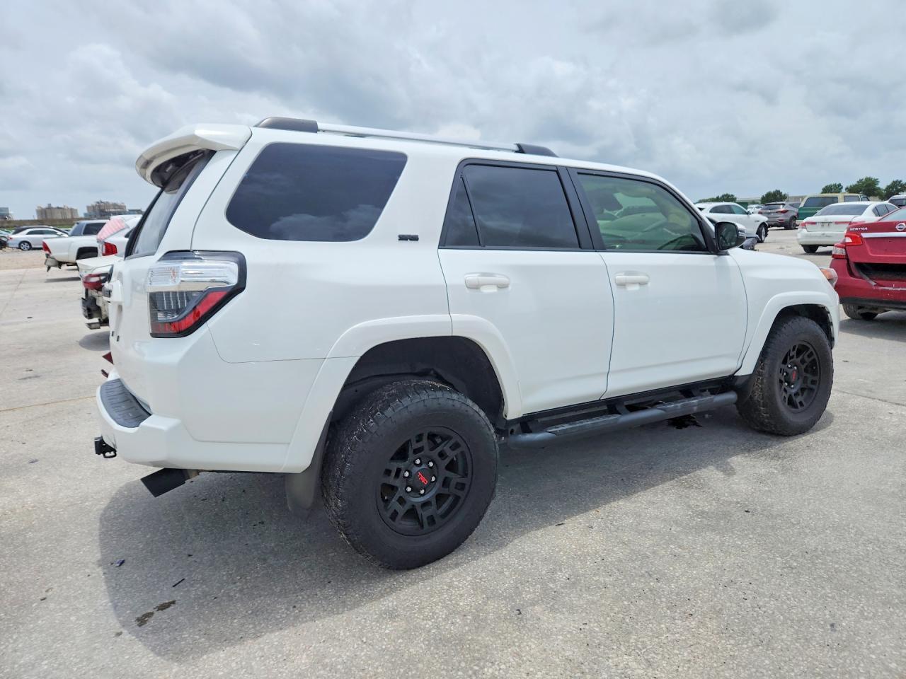 2023 Toyota 4Runner Sr5 Premium - Image 3