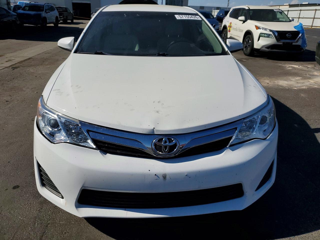 2012 Toyota Camry Le - Фото 5