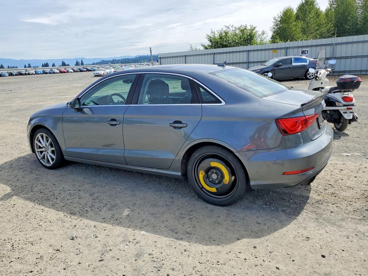 2015 Audi A3 Premium - Фото 2