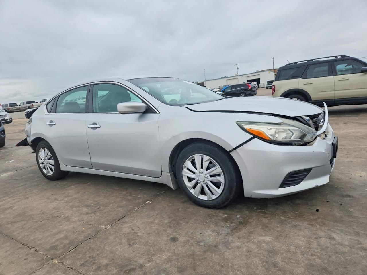 2017 Nissan Altima 2.5 S - Image 4