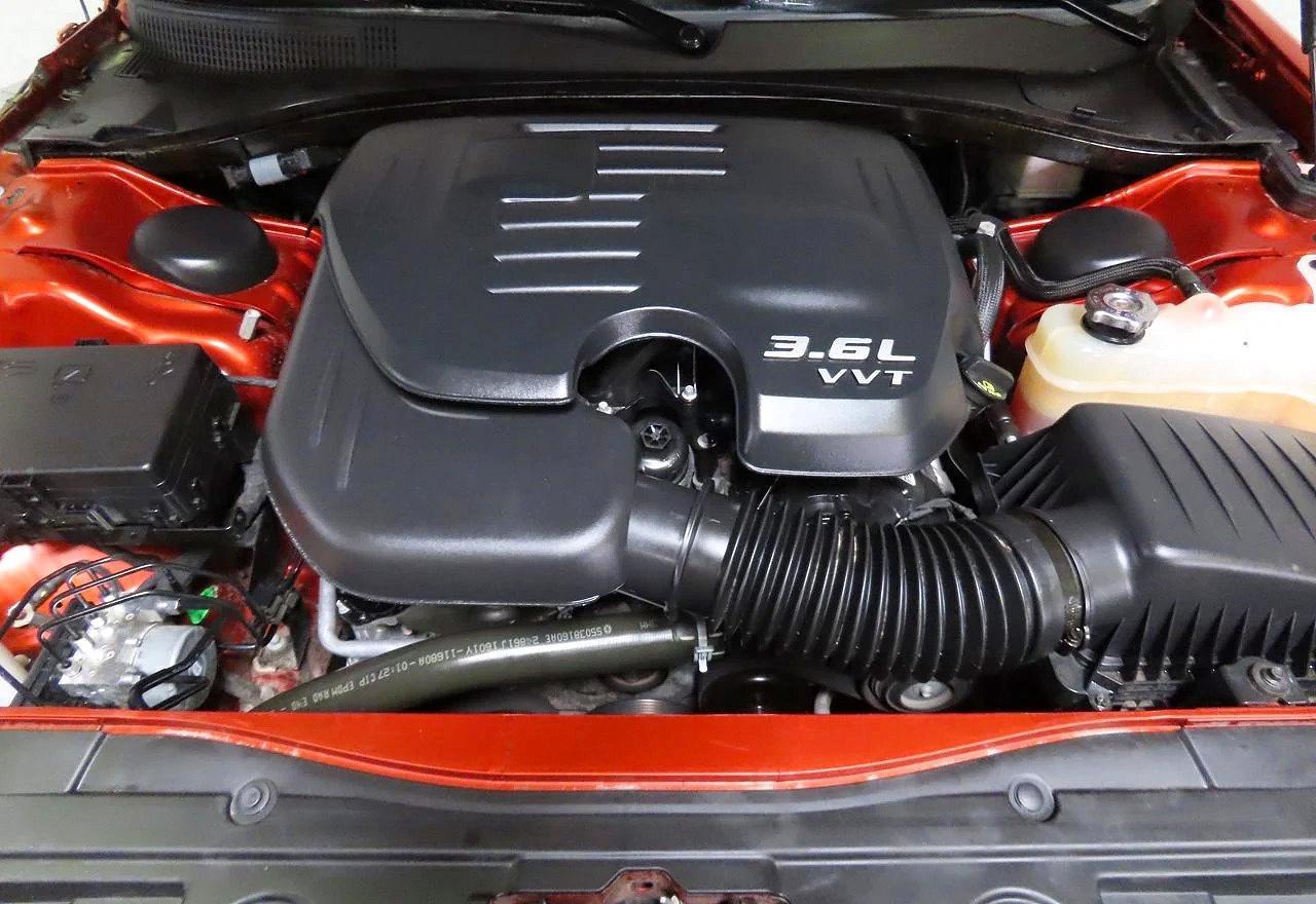 2021 Chrysler 300 Touring - Image 7