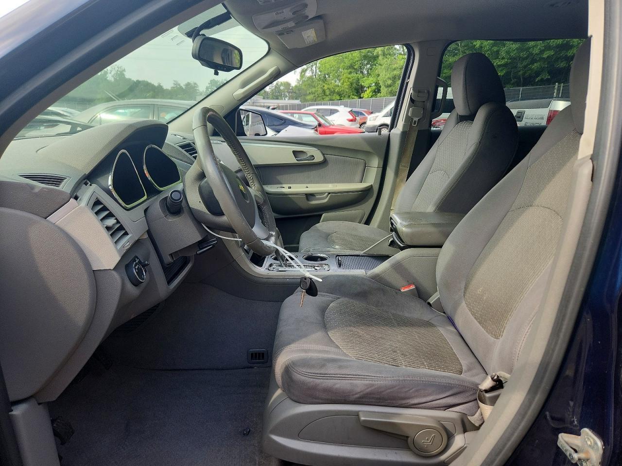 2011 Chevrolet Traverse Ls - Image 7