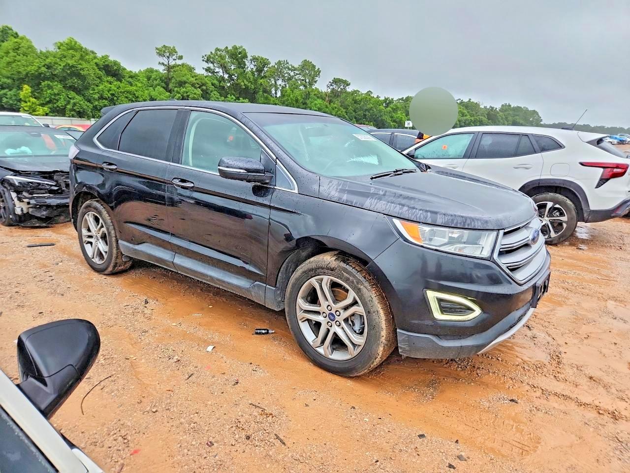 2016 Ford Edge Titanium - Image 4