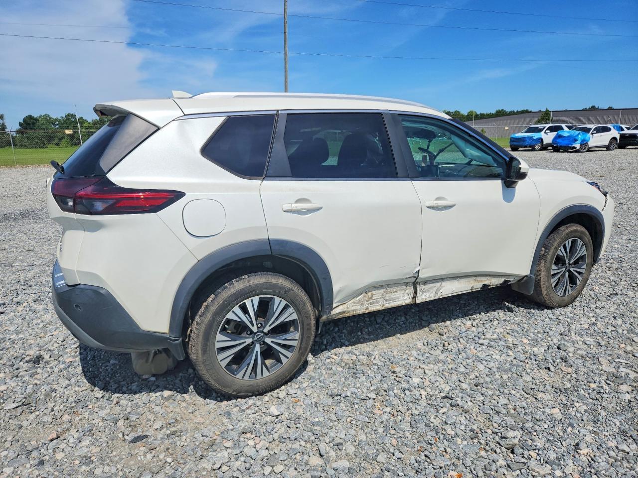 2023 Nissan Rogue Sv - Image 3