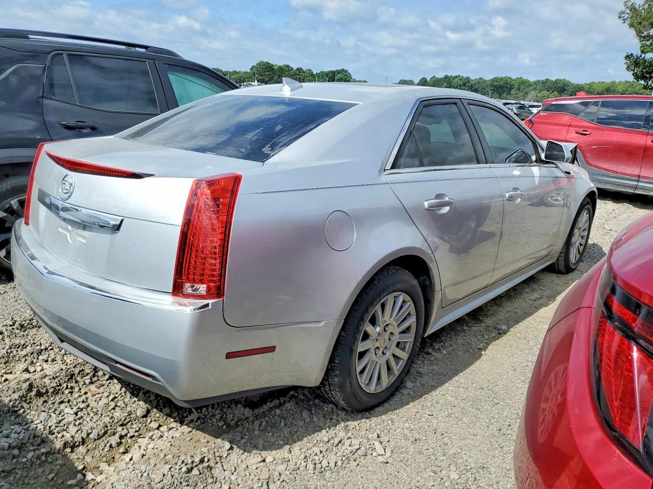 2011 Cadillac Cts Luxury Collection - Image 3