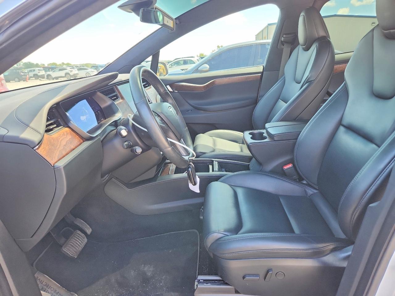 2021 Tesla Model X - Image 7