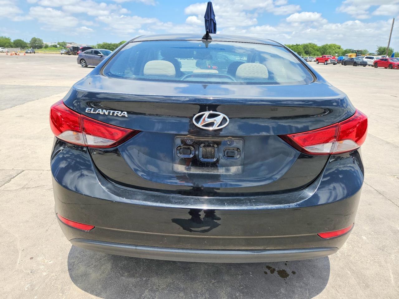 2016 Hyundai Elantra Se - Фото 6