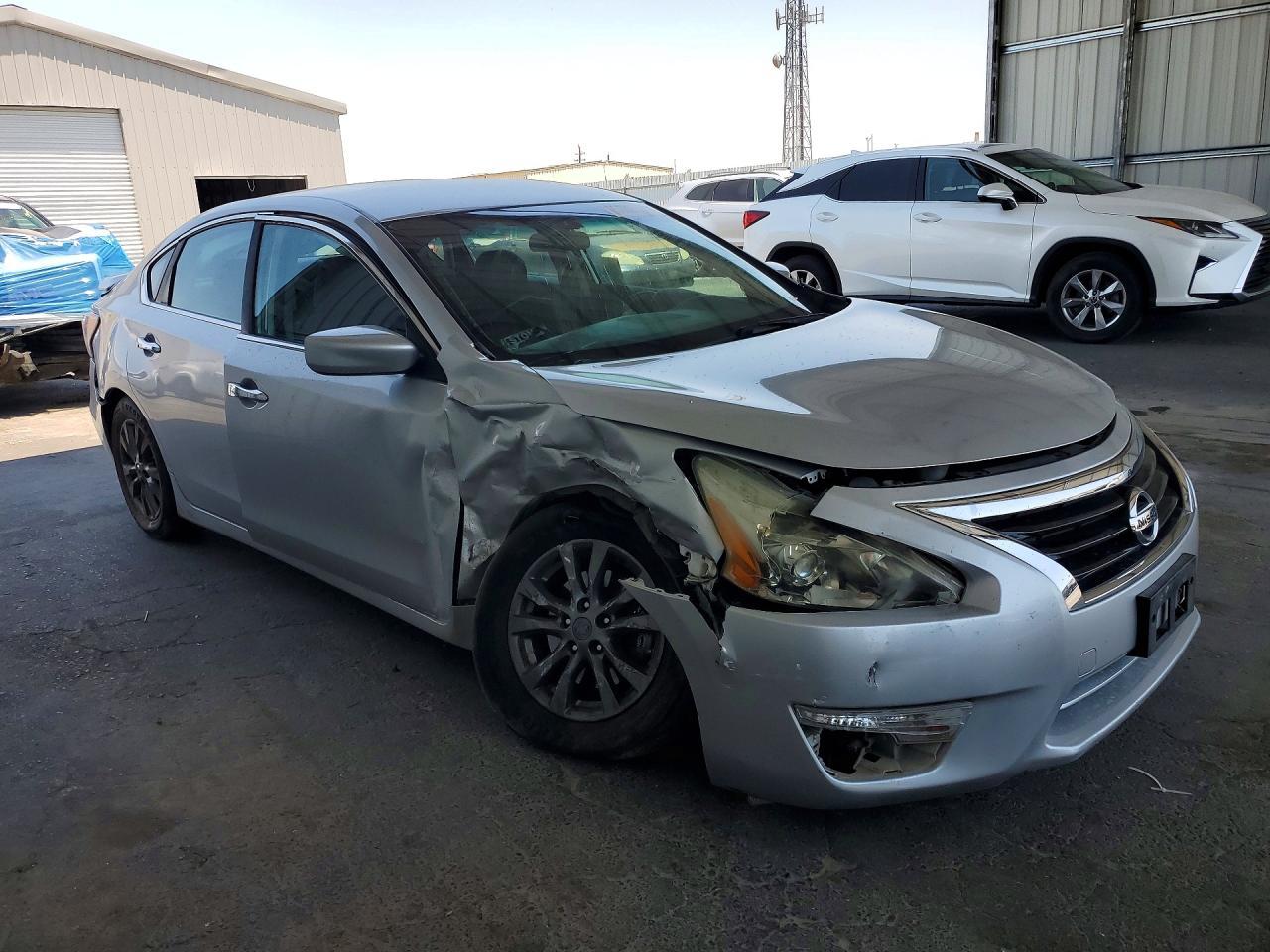 2015 Nissan Altima 2.5 S - Фото 4