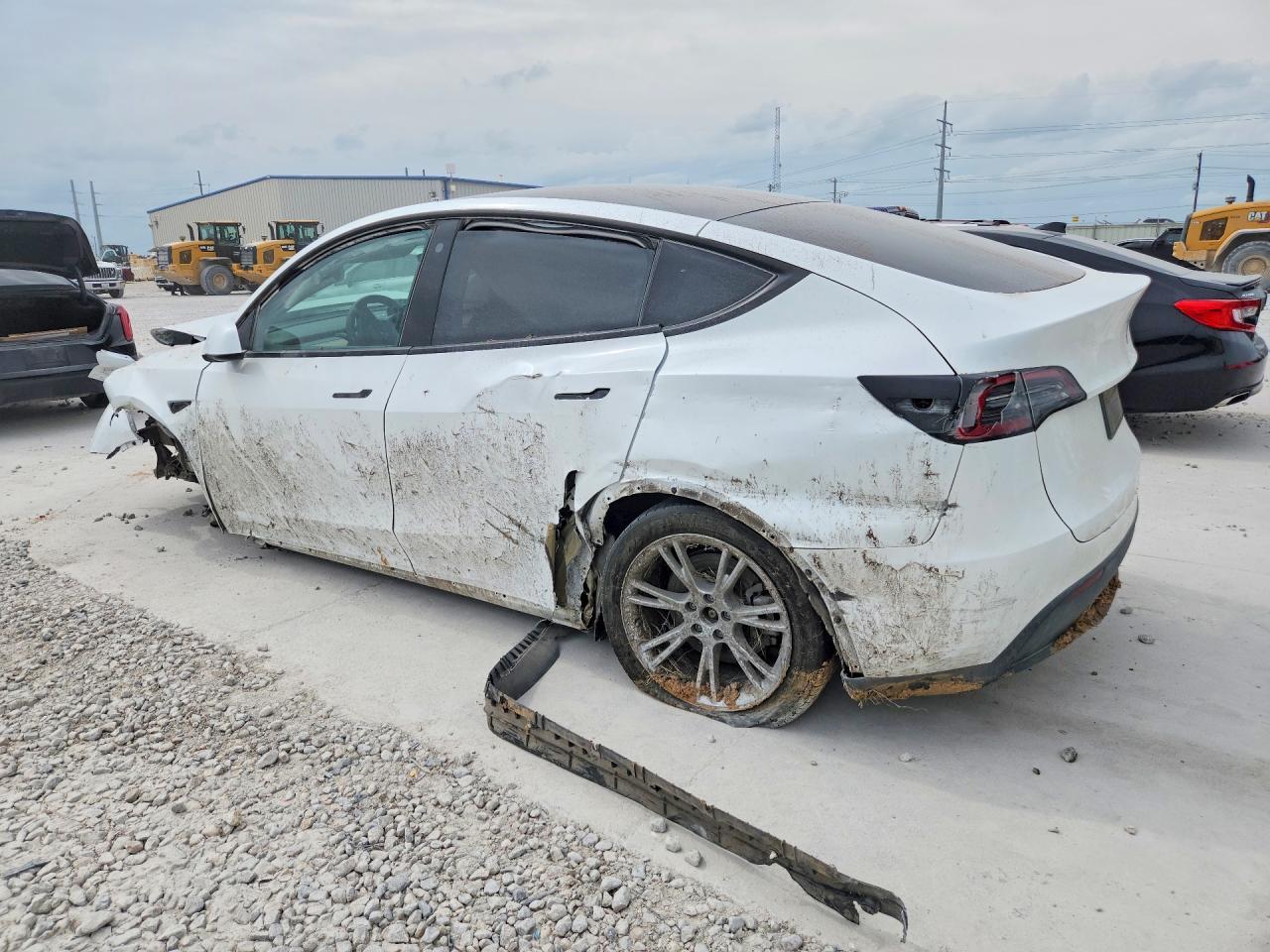 2023 Tesla Model Y - Фото 2