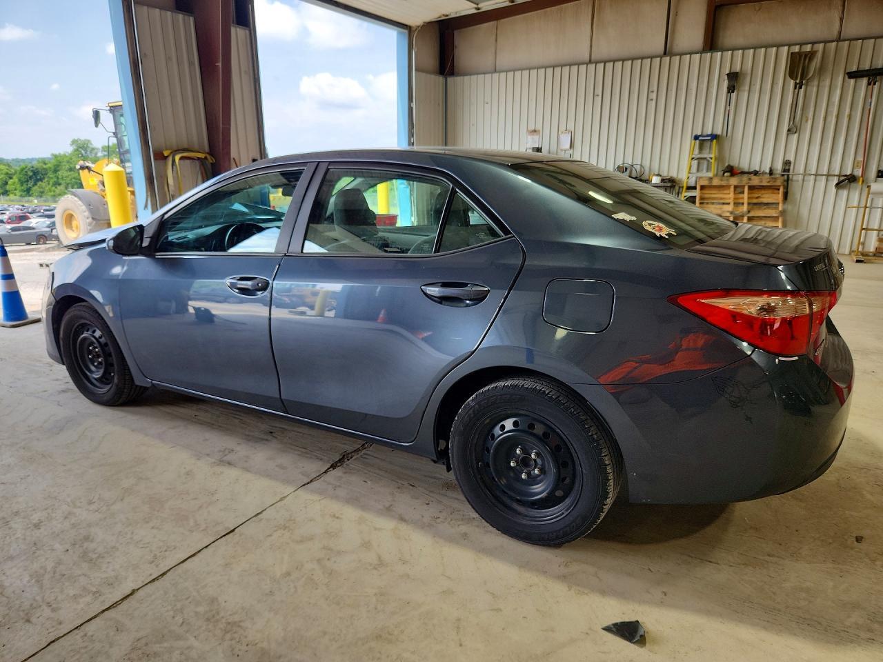 2019 Toyota Corolla Le - Фото 2