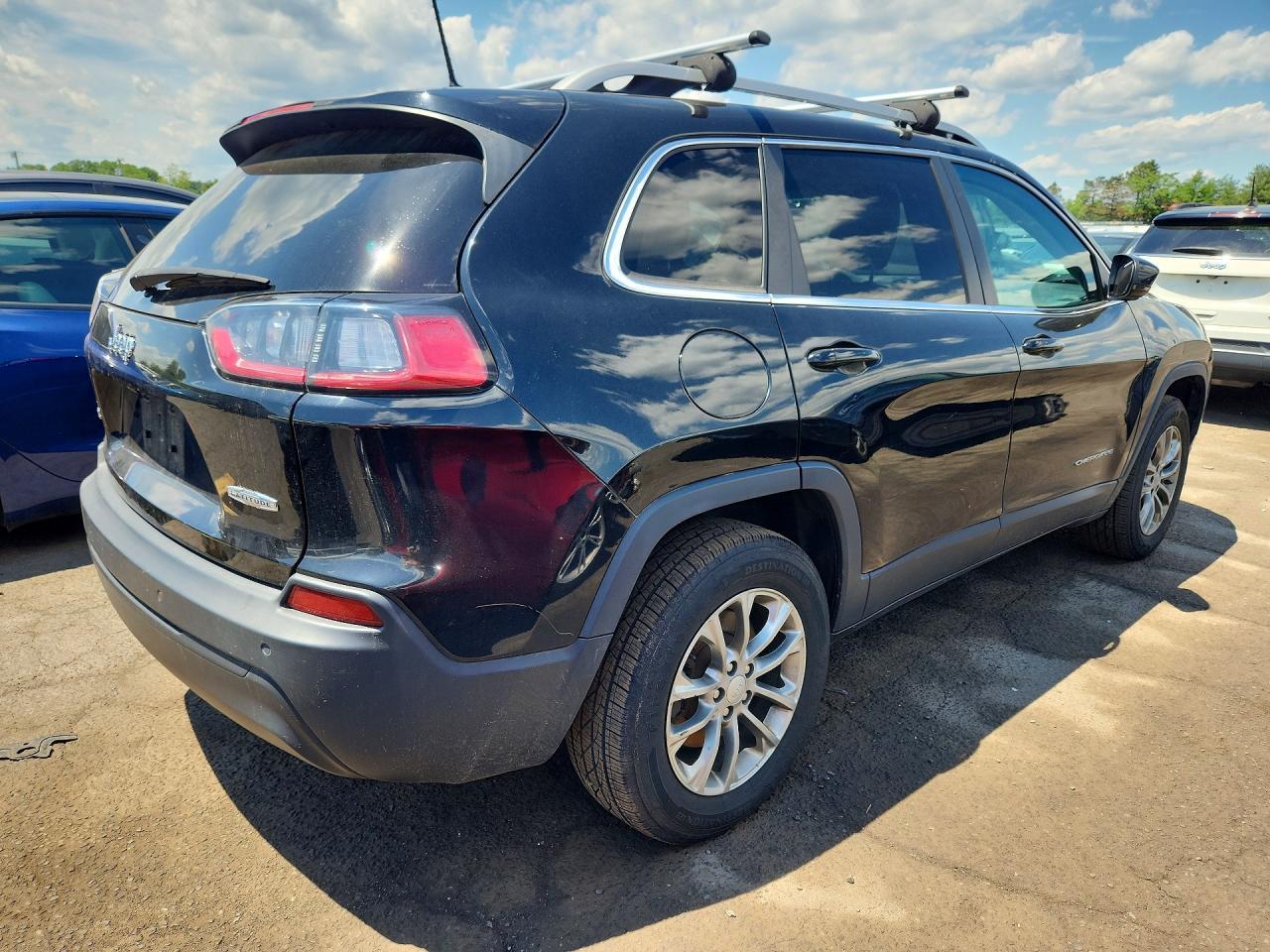 2019 Jeep Cherokee Latitude Plus - Image 3