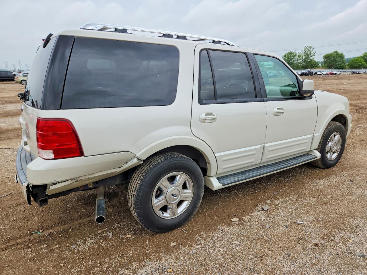 2006 Ford Expedition Limited - Image 3